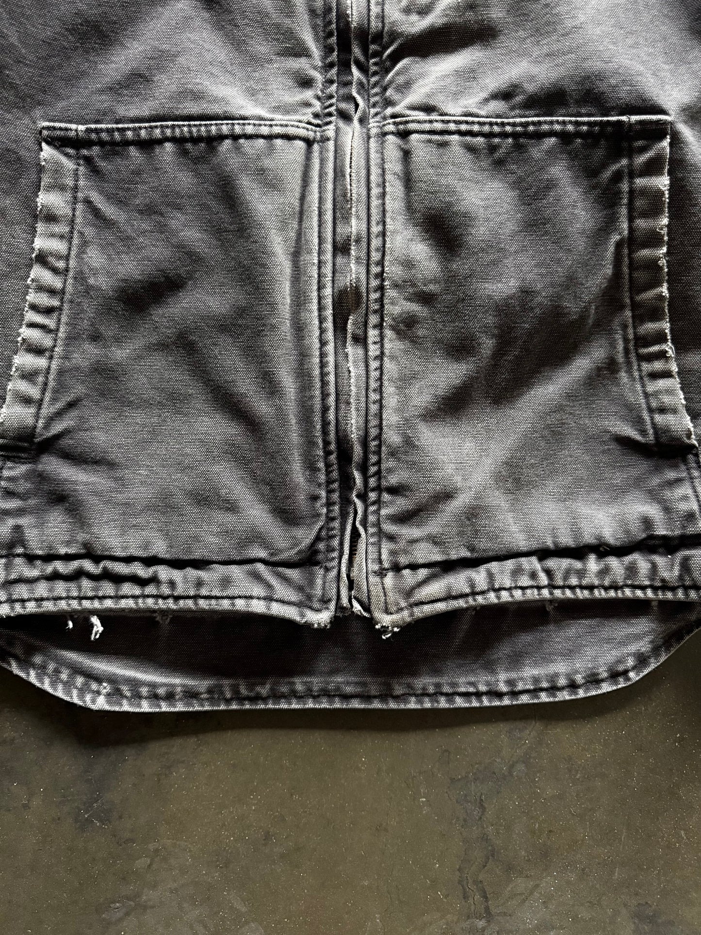 2000’s Sunfaded Carhartt Zip Up Jacket