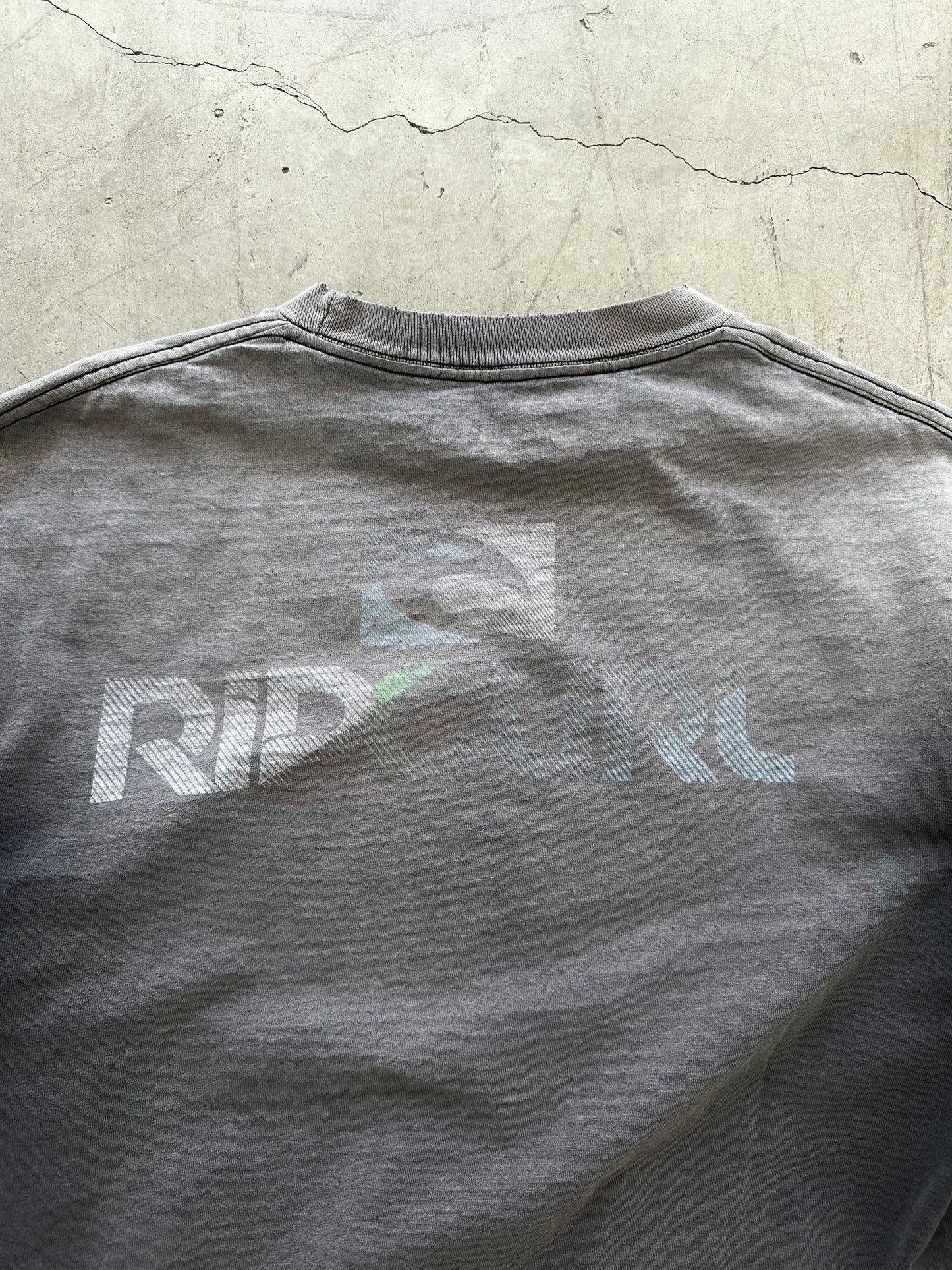 2000’s Ripcurl Faded L/S Shirt