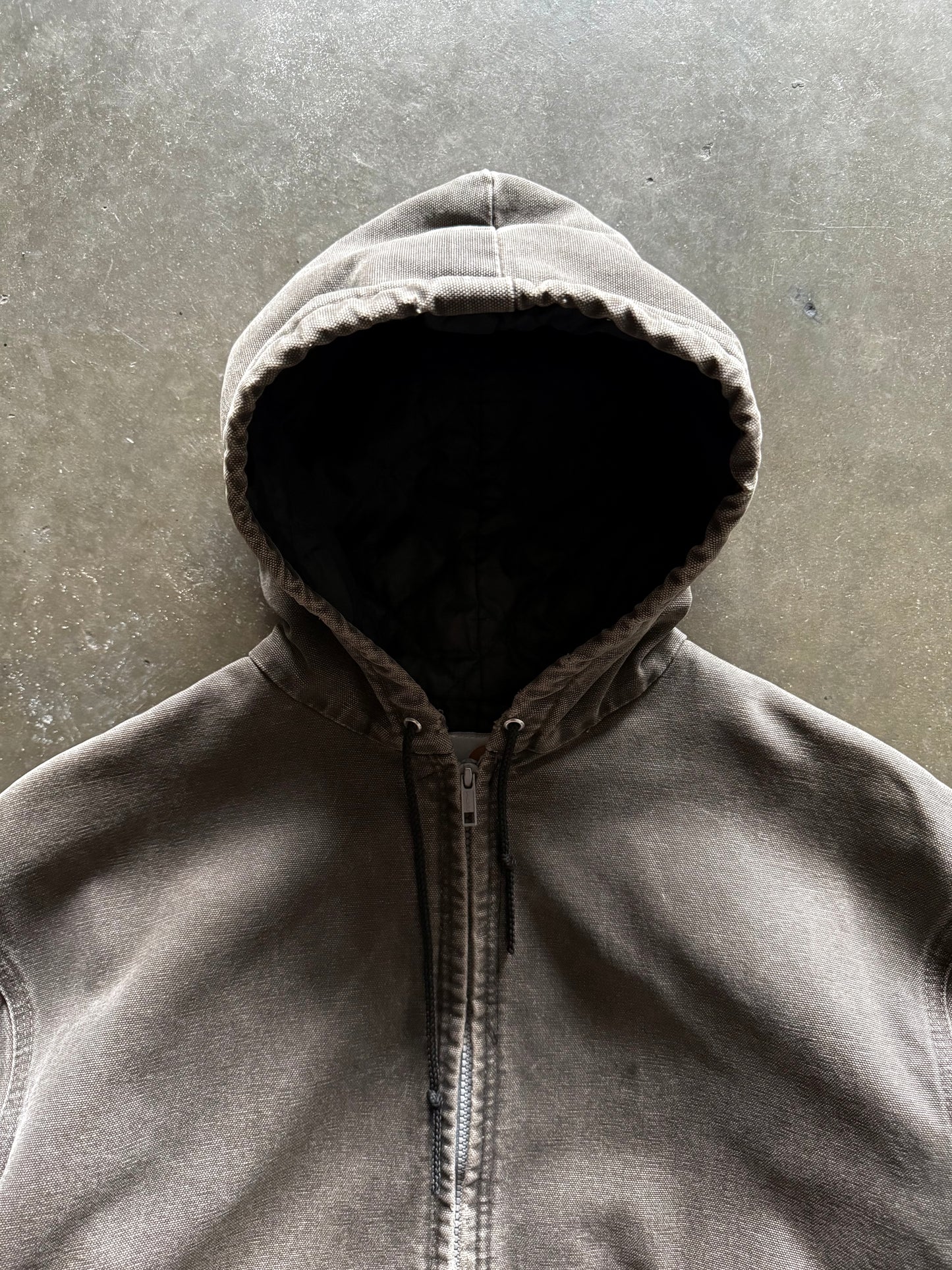 2000’s Faded & Distressed Carhartt Zip Up Jacket