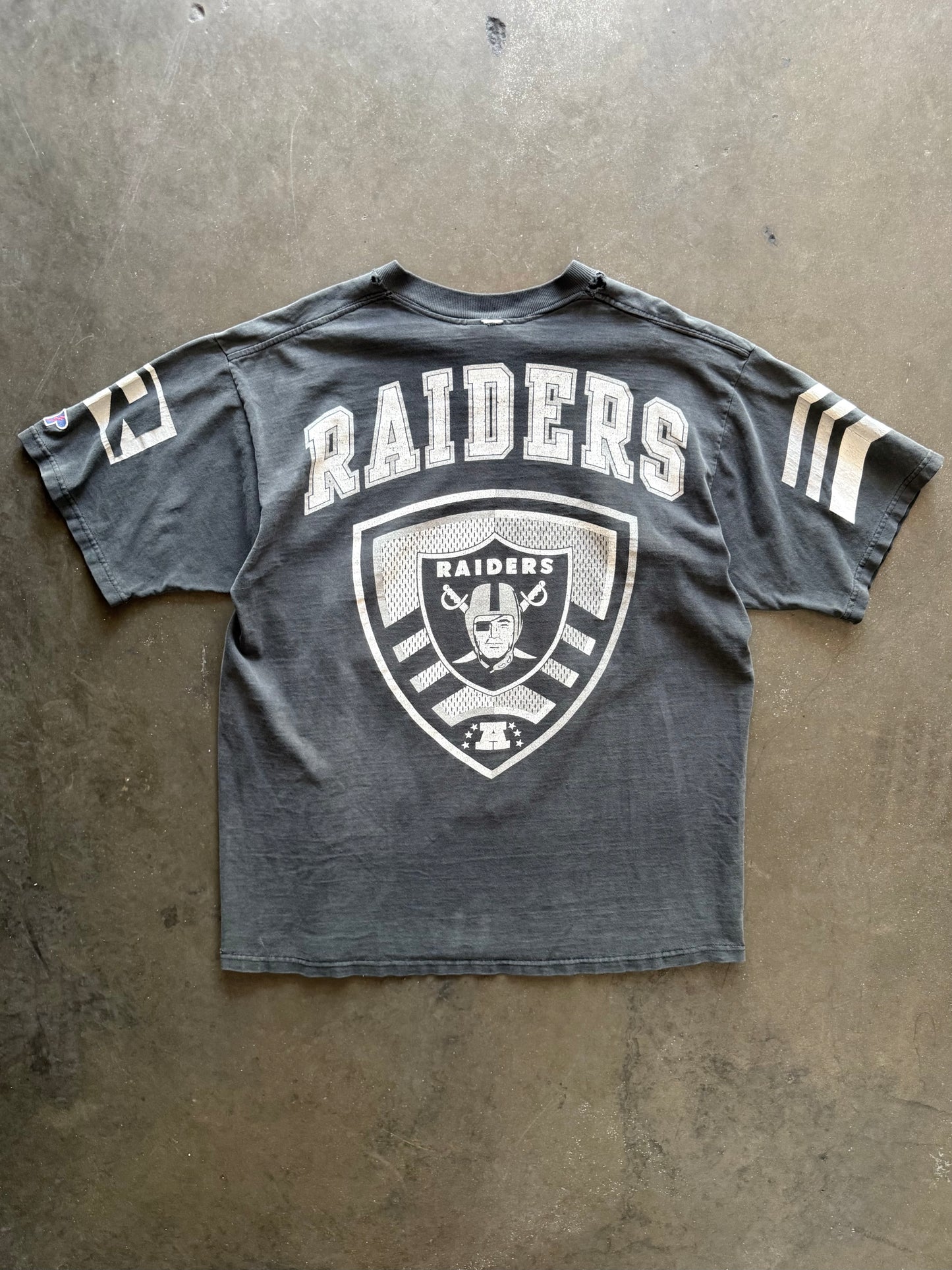 2000’s Oakland Raiders Shirt
