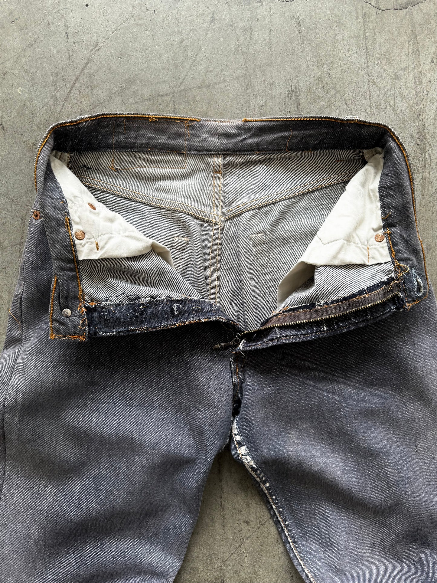 2000’s Faded Levi’s Jeans