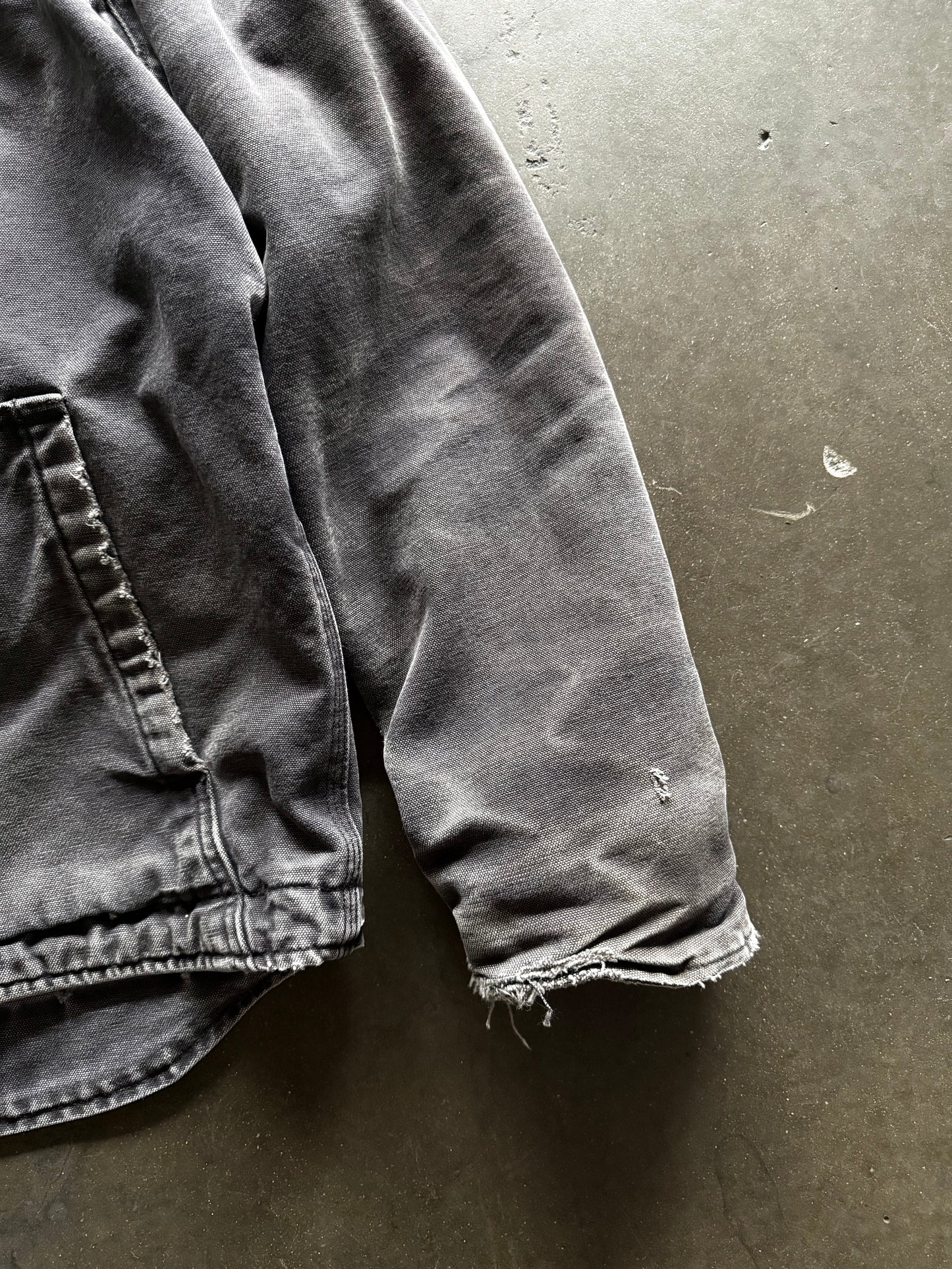 2000’s Sunfaded Carhartt Zip Up Jacket