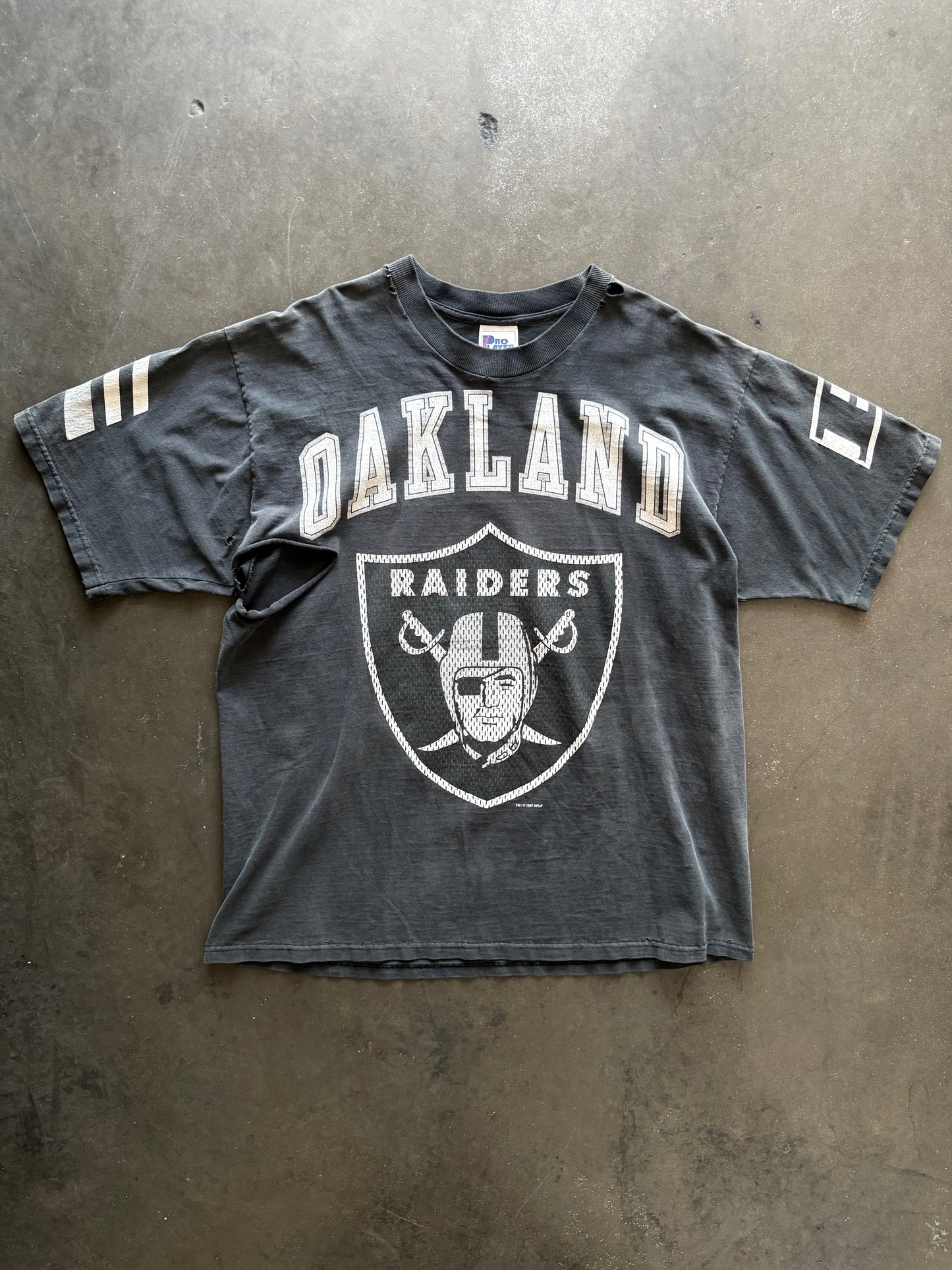 2000’s Oakland Raiders Shirt